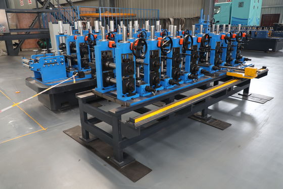 कम कार्बन स्टील के साथ निर्माण ट्यूब मिल मशीन 8 एनबी मानक